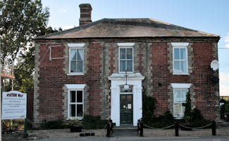 Photograph of the former Railway Tavern